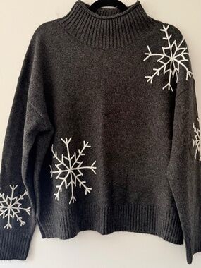 Sundance NWT Funnel Neck Sweater Dark Charcoal Snowflake Novelty Winter Cozy